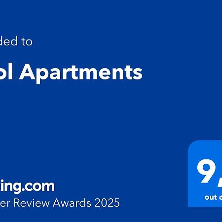 Pool Apartments Karlsbad Eksteriør billede