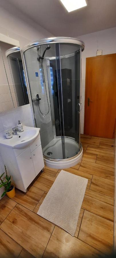 Pool Apartments Karlsbad Eksteriør billede
