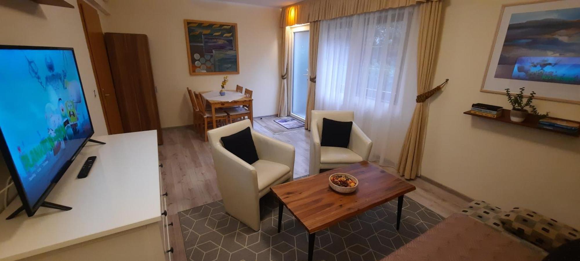 Pool Apartments Karlsbad Eksteriør billede